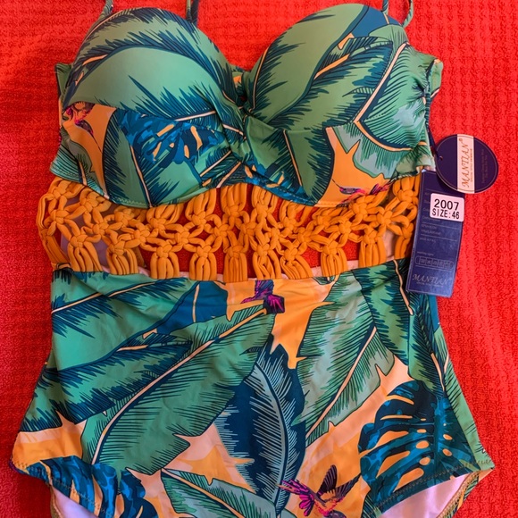 One Piece Swimsuit, size 46 - Picture 3 of 5